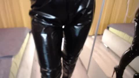 oxyser3nity online show from December 3, 12:47 pm