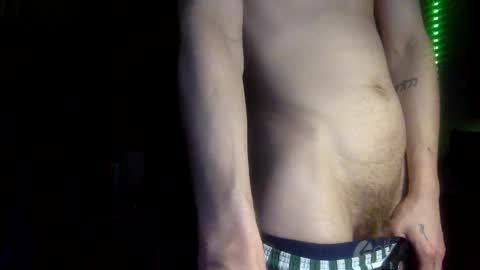 Snapshot of oystersbaby562 chatting on October 7, 11:29 am Frankie Oysters online show from October 7, 11:29 am