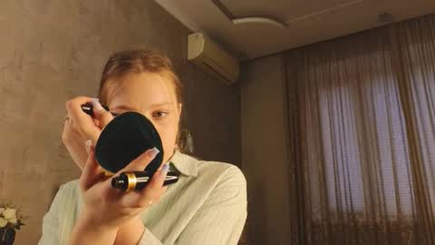 Call me Gabriela online show from February 7, 3:54 am