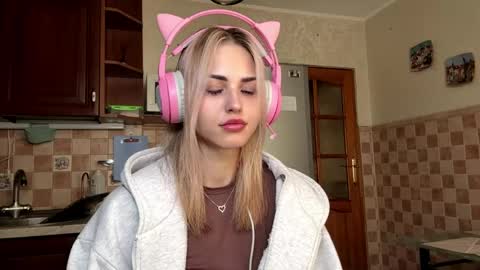 Eva online show from May 9, 5:23 am