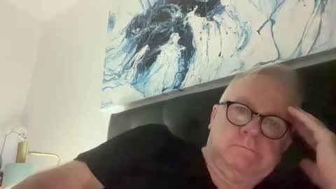 Snapshot of ozhairybearxxxx chatting on December 21, 12:49 pm ozhairybearxxxx online show from December 21, 12:49 pm