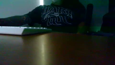 Snapshot of ozzyrickster chatting on December 3, 10:40 pm Oi Oi Oi online show from December 3, 10:40 pm