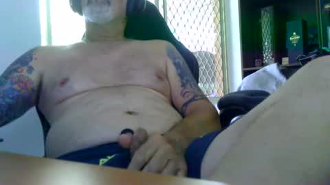 Snapshot of ozzyrickster chatting on January 10, 2:57 am Oi Oi Oi online show from January 10, 2:57 am