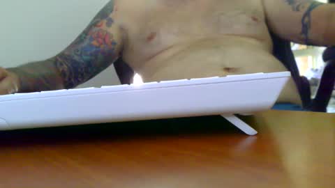 Snapshot of ozzyrickster chatting on January 13, 5:01 am Oi Oi Oi online show from January 13, 5:01 am