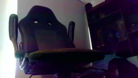 Snapshot of ozzyrickster chatting on February 25, 2:25 am Oi Oi Oi online show from February 25, 2:25 am