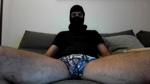 p3dro3scobar online show from May 15, 8:16 pm