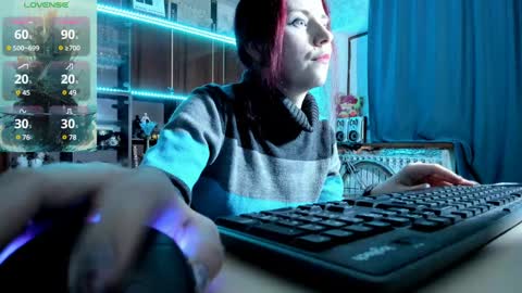 Ella online show from December 21, 4:36 pm