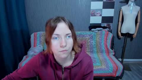 Ella online show from November 10, 7:07 am