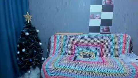 Ella online show from January 10, 8:05 am