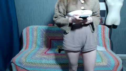 Ella online show from March 22, 5:33 am