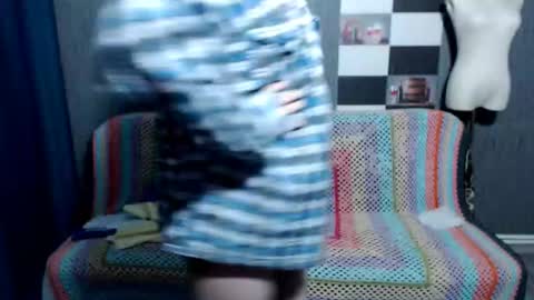 Ella online show from March 29, 5:18 am