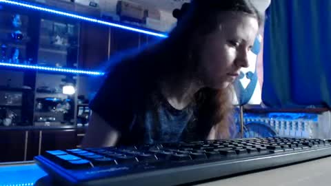 Ella online show from April 29, 6:28 am