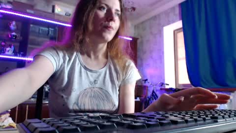 Ella online show from May 19, 6:53 am