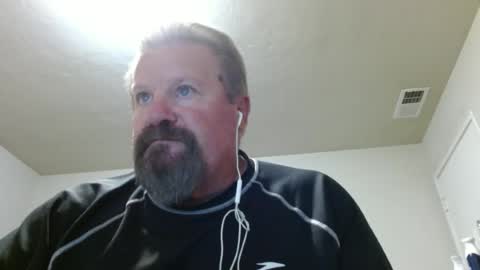 Snapshot of pablito2513 chatting on June 21, 12:19 pm pablito2513 online show from June 21, 12:19 pm