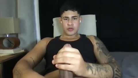 Snapshot of pablo_boston chatting on January 9, 4:41 am Javi online show from January 9, 4:41 am