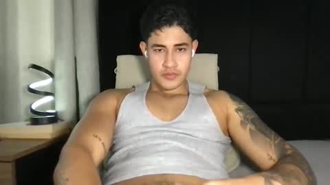 Snapshot of pablo_boston chatting on September 11, 10:21 pm Javi online show from September 11, 10:21 pm