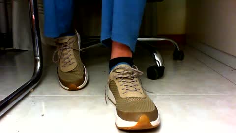 Snapshot of pablomenesssl chatting on December 24, 6:39 pm Pablo Meness online show from December 24, 6:39 pm