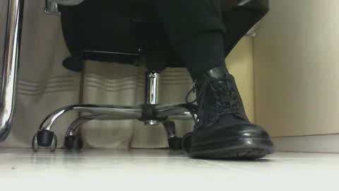 Snapshot of pablomenesssl chatting on February 3, 8:35 pm Pablo Meness online show from February 3, 8:35 pm