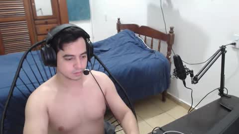 Snapshot of pablomingo chatting on November 19, 7:30 am pablomingo online show from November 19, 7:30 am