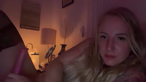 paige32323 online show from January 11, 3:22 am