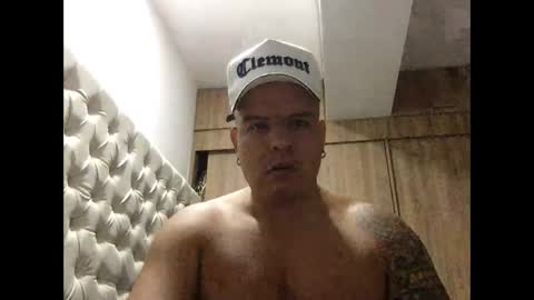 paisaexotico online show from November 10, 3:16 am