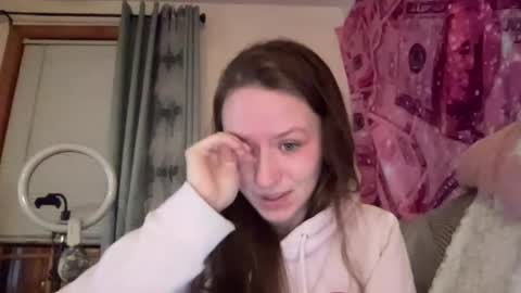 Snapshot of paisleysnowxo chatting on February 28, 3:48 am paisleysnowxo online show from February 28, 3:48 am