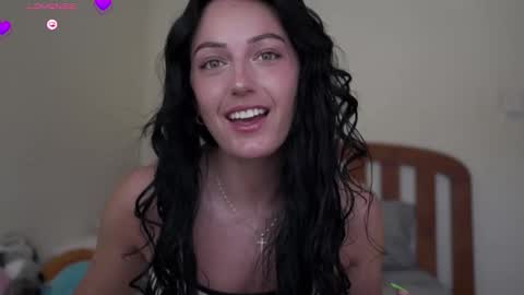 Snapshot of pakeha_princess chatting on January 11, 10:59 pm Holly online show from January 11, 10:59 pm