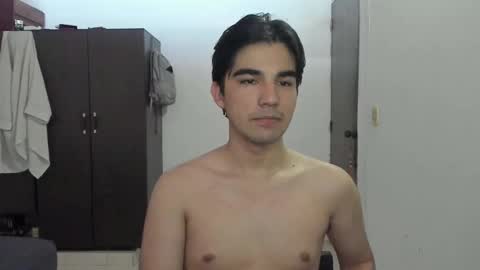 Snapshot of pakun_ chatting on November 14, 6:50 pm pakun_ online show from November 14, 6:50 pm