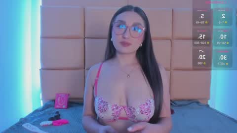 Snapshot of palmer_summer chatting on April 1, 11:13 pm palmer_summer online show from April 1, 11:13 pm