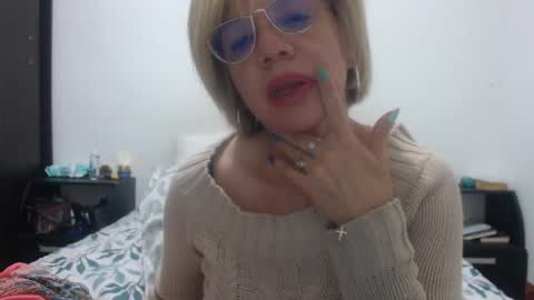 Snapshot of paloma_martin chatting on January 29, 3:01 am paloma online show from January 29, 3:01 am