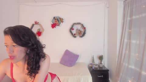 Paloma  online show from December 15, 12:07 am