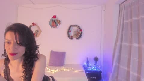 Paloma  online show from December 28, 8:47 pm