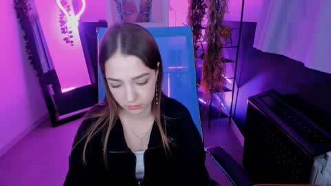 Snapshot of pambeeslyy chatting on March 8, 11:16 am Pam online show from March 8, 11:16 am