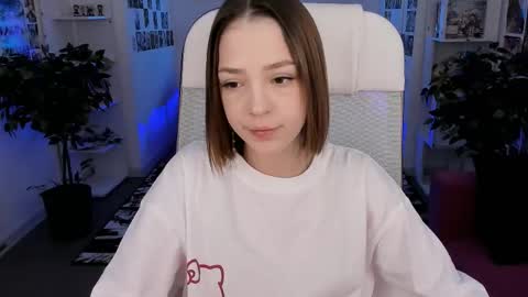 Snapshot of pambeeslyy chatting on October 27, 8:18 am Pam online show from October 27, 8:18 am