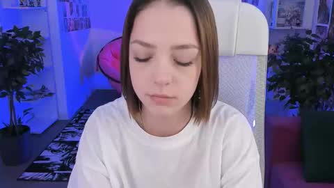 Snapshot of pambeeslyy chatting on October 31, 11:00 am Pam online show from October 31, 11:00 am