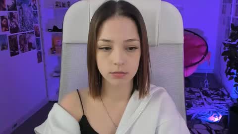 Snapshot of pambeeslyy chatting on December 22, 3:31 pm Pam online show from December 22, 3:31 pm