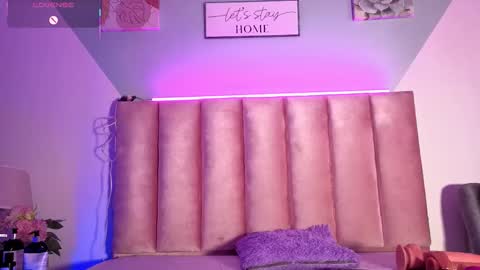 Pamela online show from November 13, 8:30 pm