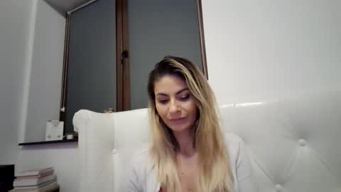 Pamela051087 online show from November 19, 5:35 pm