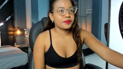 Snapshot of pamela_025 chatting on October 27, 7:07 pm Pame online show from October 27, 7:07 pm