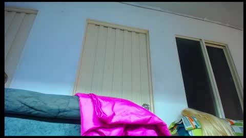 Snapshot of pamela_black_bigcock chatting on January 15, 5:05 pm pamela_black_bigcock online show from January 15, 5:05 pm