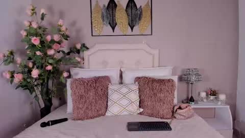 Pamela Duque  online show from February 27, 2:42 am