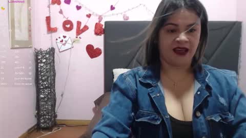 pamela_echeverria online show from March 21, 11:26 am