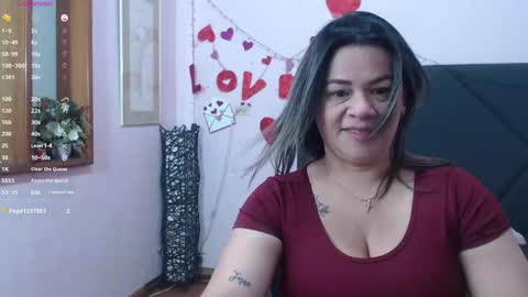 pamela_echeverria online show from April 28, 11:15 am