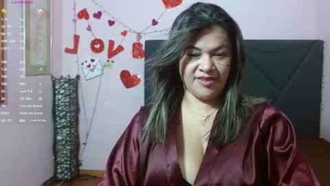 pamela_echeverria online show from May 9, 11:48 am