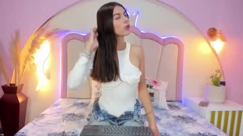 Snapshot of pamela_monroy_ chatting on March 24, 11:04 am Princess Pamela online show from March 24, 11:04 am