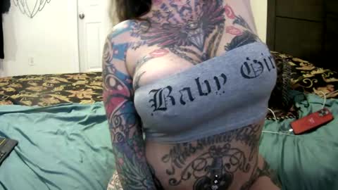 PAMELA GUNNS online show from April 30, 4:24 pm