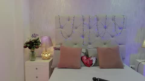 TELL ME PAMELLA AND GIVE ME A GOOD GRADE ITS IMPORTANT online show from September 26, 11:58 am