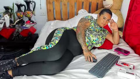 Pamela online show from November 4, 7:57 pm