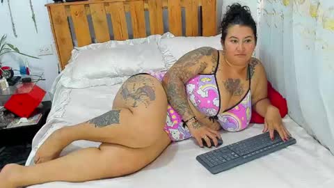 Pamela online show from May 3, 7:20 pm