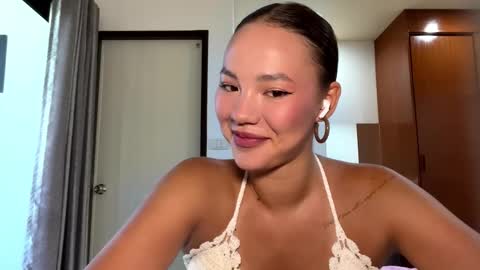 Snapshot of pameliakinsinger chatting on March 26, 5:13 am Kamila online show from March 26, 5:13 am